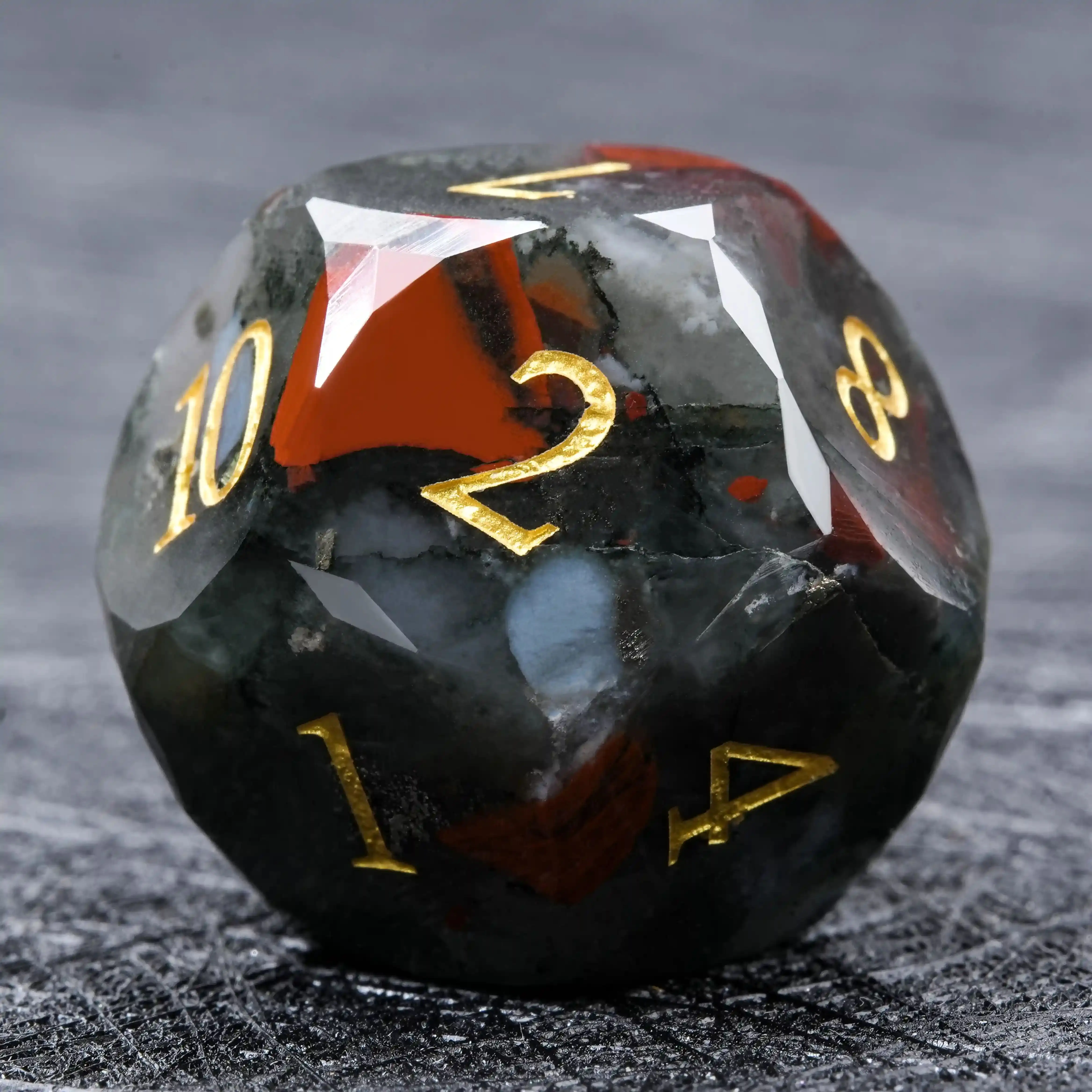 

1-7pcs DND Bloodstone Gemstone Dice Set Multi-sided Polyhedral Dice Golden Word Dice for D&D Game COC Role Playing RPG Table