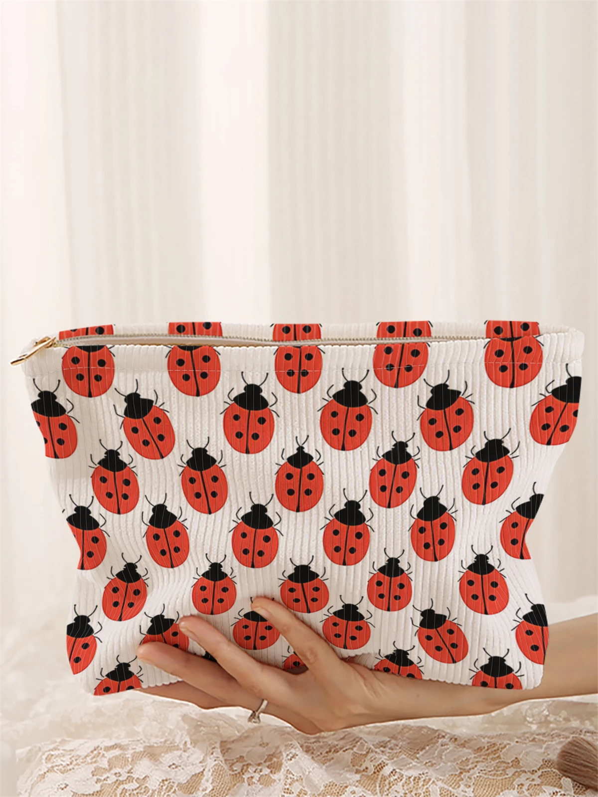 

1, вельветовая косметичка Seven Star с рисунком божьей коровки, легкая коробка для хранения косметики на молнии, многофункциональная сумка с подкладкой