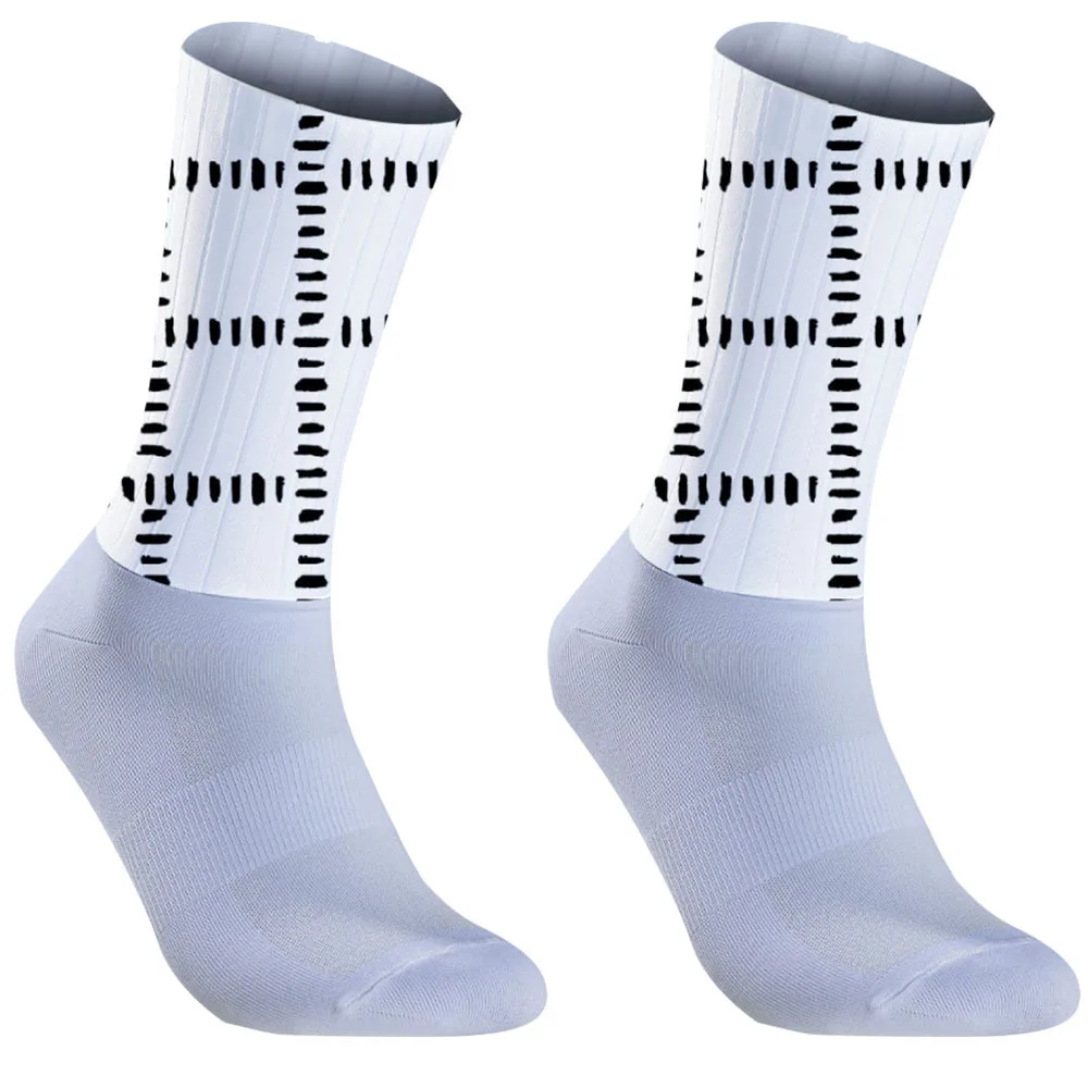 

2025 Новые экологически чистые носки для переработки пластиковых бутылок, уменьшающие выбросы углерода, каждая шаг езды на велосипеде.