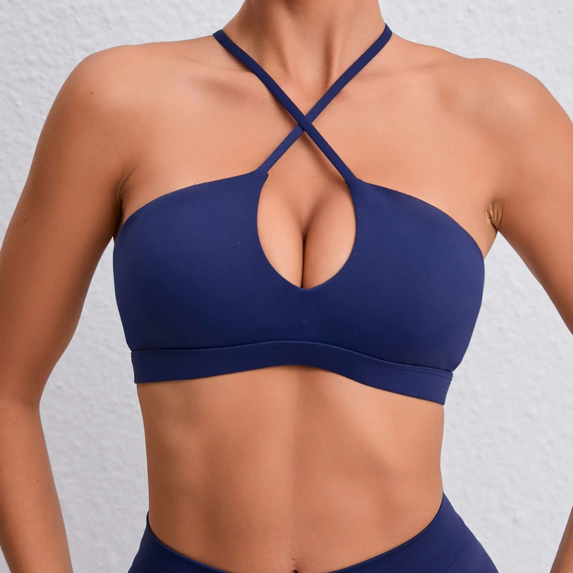 VEQKING-Soutien-gorge sexy à dos croisé pour femme, haut de sport, séchage rapide, respirant, fitness, yoga, avec coussretours