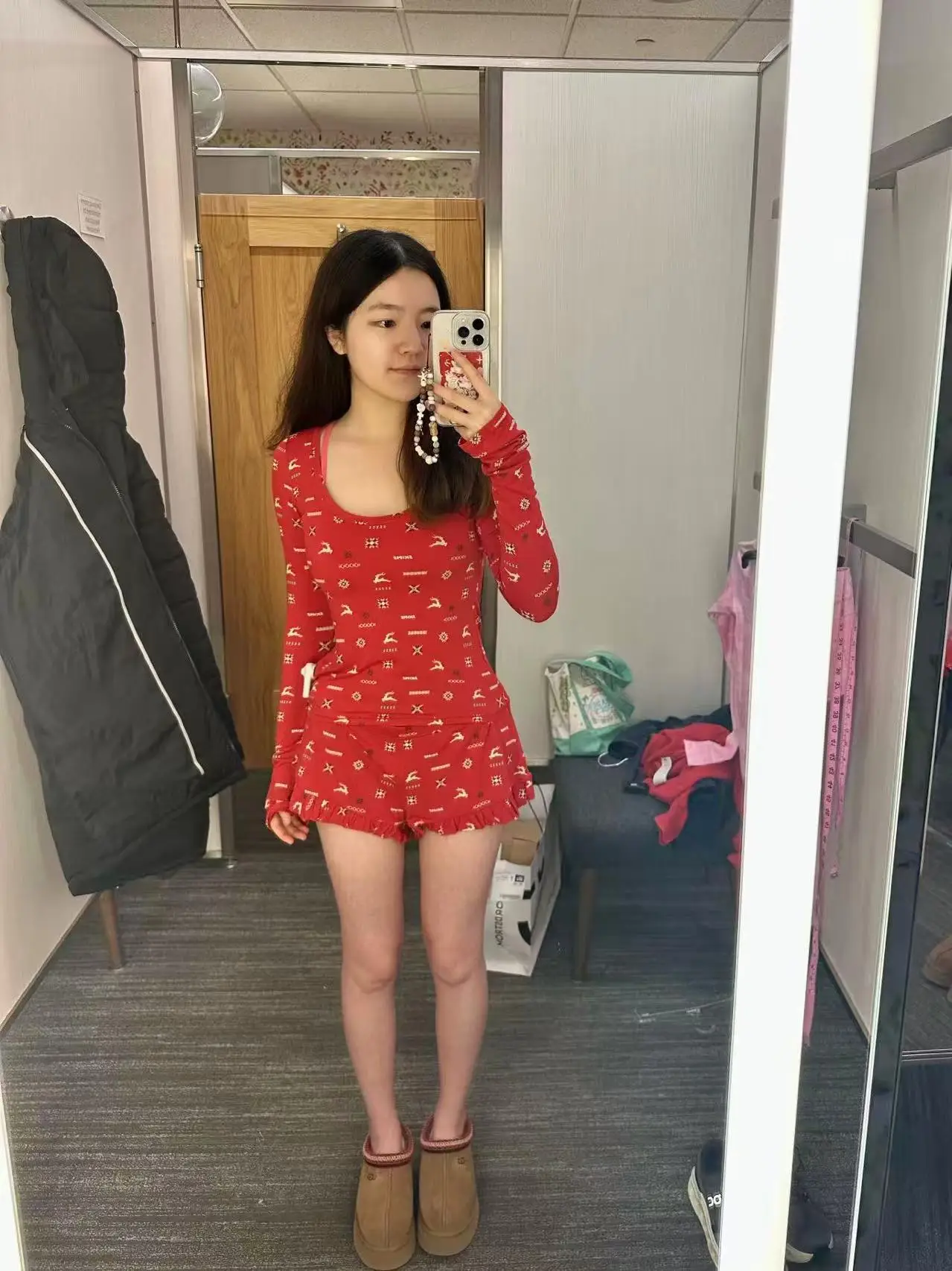 

Cisas Limited Edition Floral Print U-Ne Long Sve Spwear Set with orts Faionable Women's Clothing Ensemble