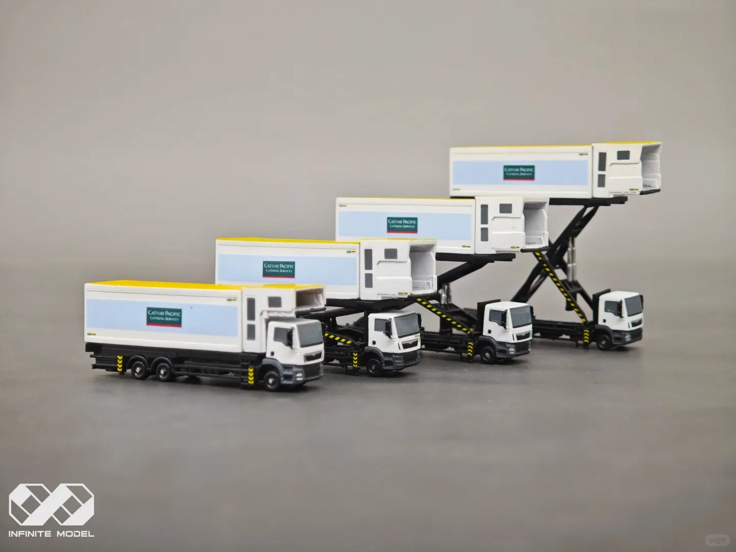 

Scale1/200 CATHAY PACIFIC Air Catering truck 3D Airport Service Vehicles Scene Modelling painted handmade Model cars