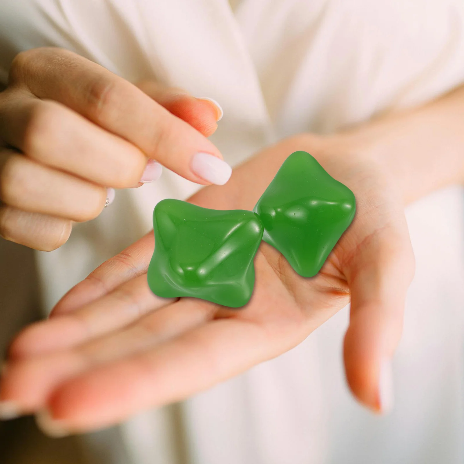 

2Pcs Resin Hexagonal Massage Balls Handheld Muscle Relief Palm Finger Strength Training Tool Portable Fitness Yoga Therapy