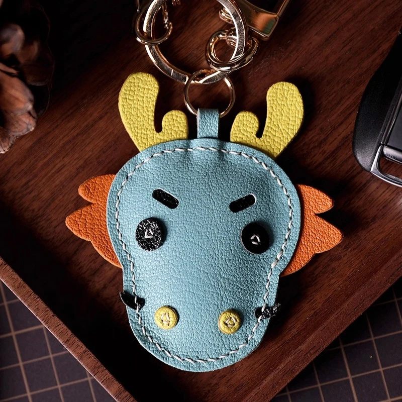 

Dragon Head Portrait Pendant, French Sheepskin Bag Pendant Phone Pendant Bag, Pure Handmade Genuine Leather Keychain.