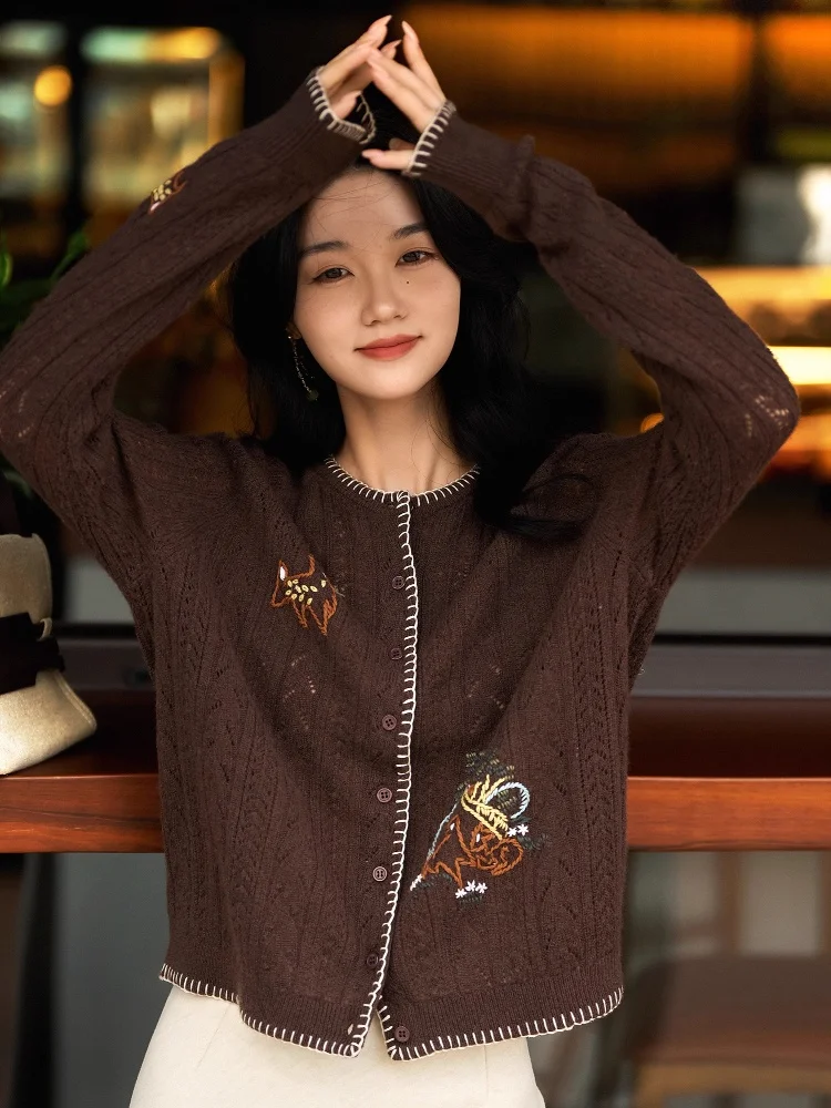 Birdtree, Cardigan tricoté 90% laine de mouton 10% cachemire, pull à manches longues et col rond brodé pour femme, manteau d'automne 2025 T5O729JF