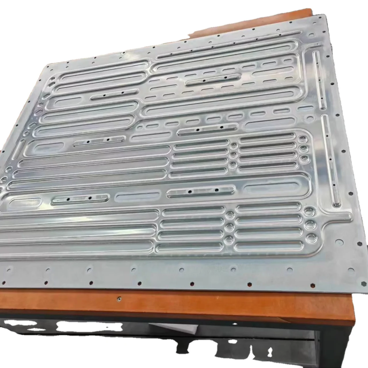 Heavy Duty Truck Prism Battery Module Cooling Solution Aluminum Extruded Microchannel Liquid Cooling Plate