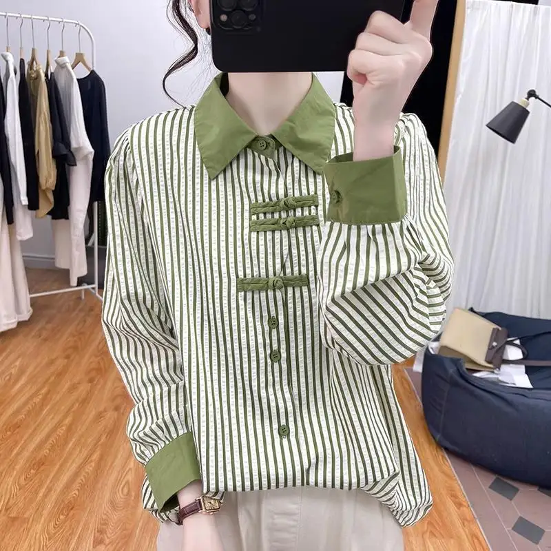 Camisa de manga larga a rayas con botones de estilo chino para primavera y otoño, Tops de temperamento Popular con contraste de Color, ropa de moda para mujer