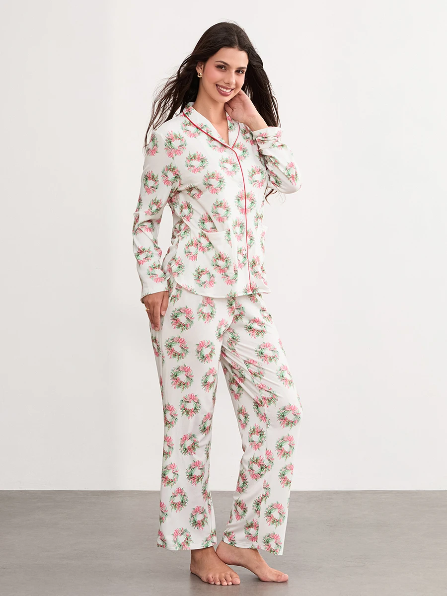 Women’s 2 Piece Lounge Christmas Wreath  Pajama Set Scalloped Trim Long Sleeve Button Up Shirt + Pants Set Casual Sleepwear