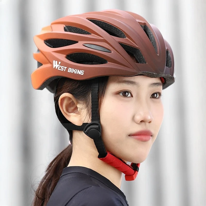

Lightweight and Breathable Cycling Helmet Professional One-piece Molded Adjustable Men's and Women's Summer Cycling Helmet