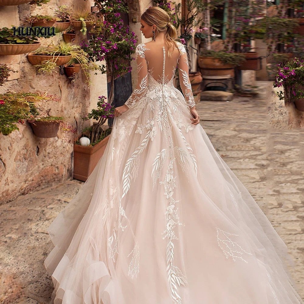 Splendido abito da sposa Illusion Back Spoon Collar maniche lunghe principessa sposa abito da sposa corte treno a-line abito lungo fino al pavimento