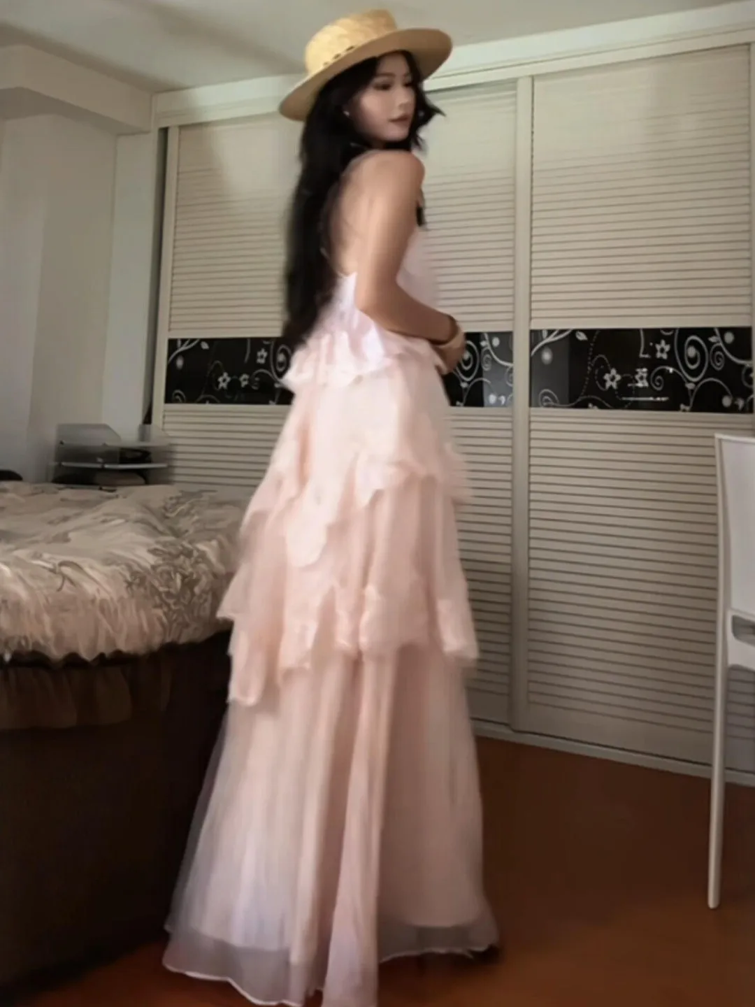 

Beachy Lace Halter Fairy Skirt Dress Summer 2026 Gentle Style Splice Shoulder Natural Waist No Sleeve Loose Fit Citywalk