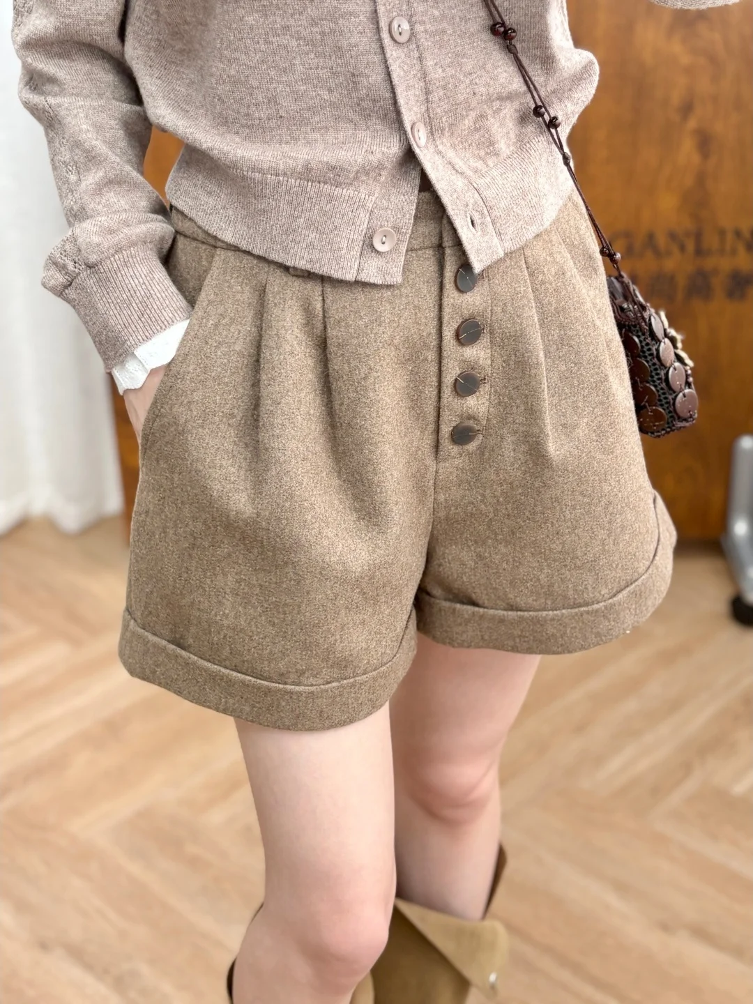 

Ретро-брюки из шерстяного твида коричневого цвета, укороченные, с эффектом похудения, А-силуэт, с отворотами, широкие штанины, новинка ранней весны, повседневные женские брюки