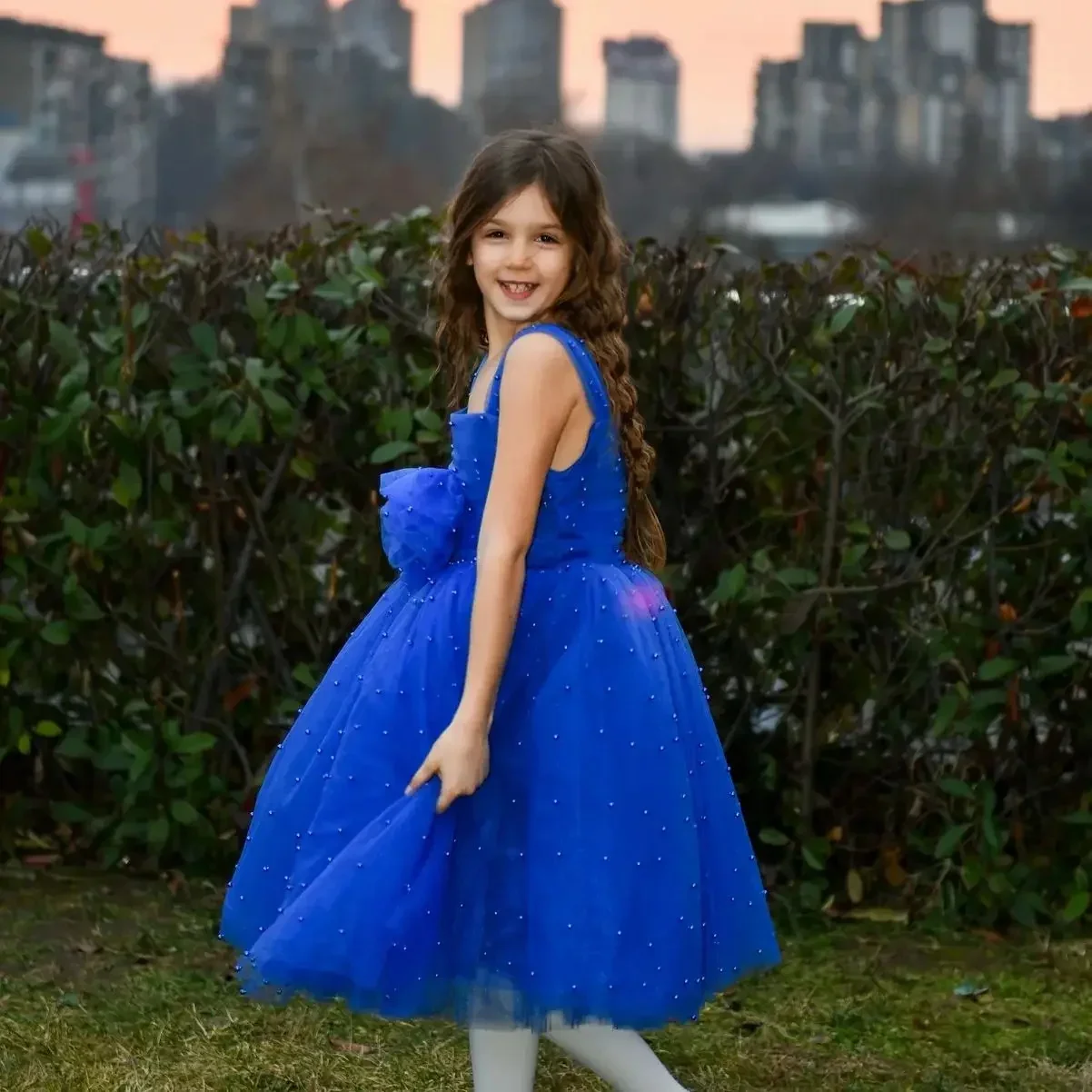 Gaun Gadis Bunga Biru Royal untuk Pernikahan Gaun Pertunjukan Pesta Ulang Tahun Pemotretan Kerah Persegi Mutiara Tulle Disesuaikan