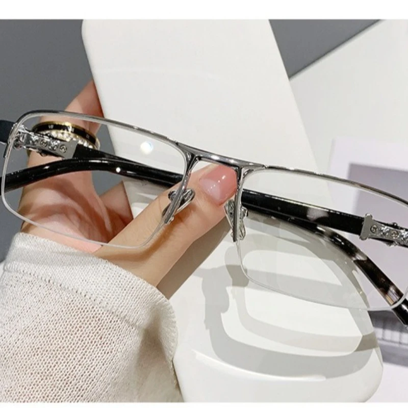 Modische Halbrahmen-Lesebrille für Männer und Frauen, hochwertige Anti-Blaulicht-Ultraleichte Presbyopie-Brille, 0+100 bis+400 – Detail 10