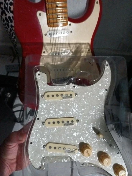 loaded-electric-guitar-alnico-5-pickguard-pickups-guitar-sss-single-coils-pickups