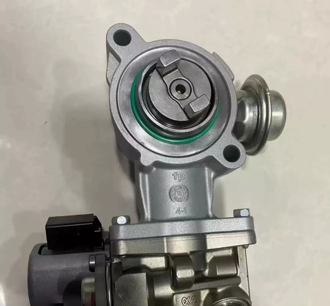 Hot Sale Auto High Pressure Fuel Injection Pump A2710703701, Fit  M271 Replace A2710703501 A2710702201