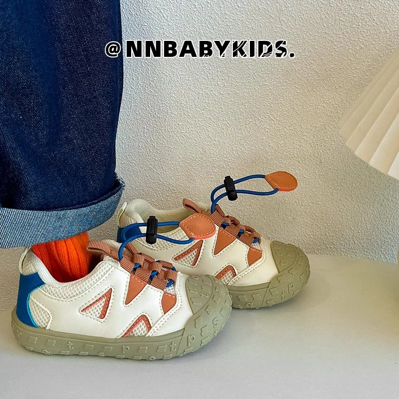 Scarpe da ginnastica per bambini con suola morbida 2025 primavera autunno nuova ragazza web scarpe casual traspiranti scarpe da papà per ragazzo di moda