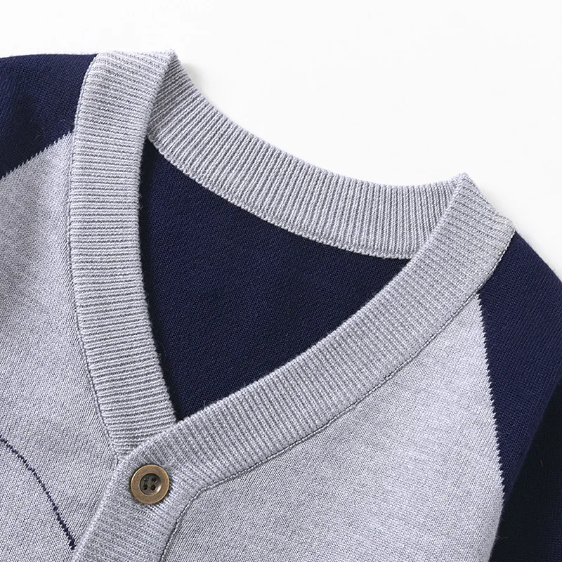 Factory direct sales spring and autumn new children's baby knitted cardigan cartoon boys cute coat sweater children's clothing