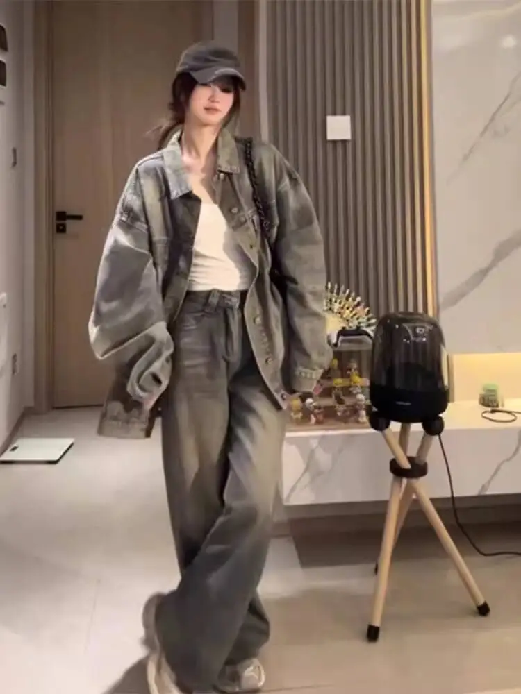 Autumn New Retro Washed Denim Jacket for Women Distressed Blue Design Stylish Oversize Loose Fit Top