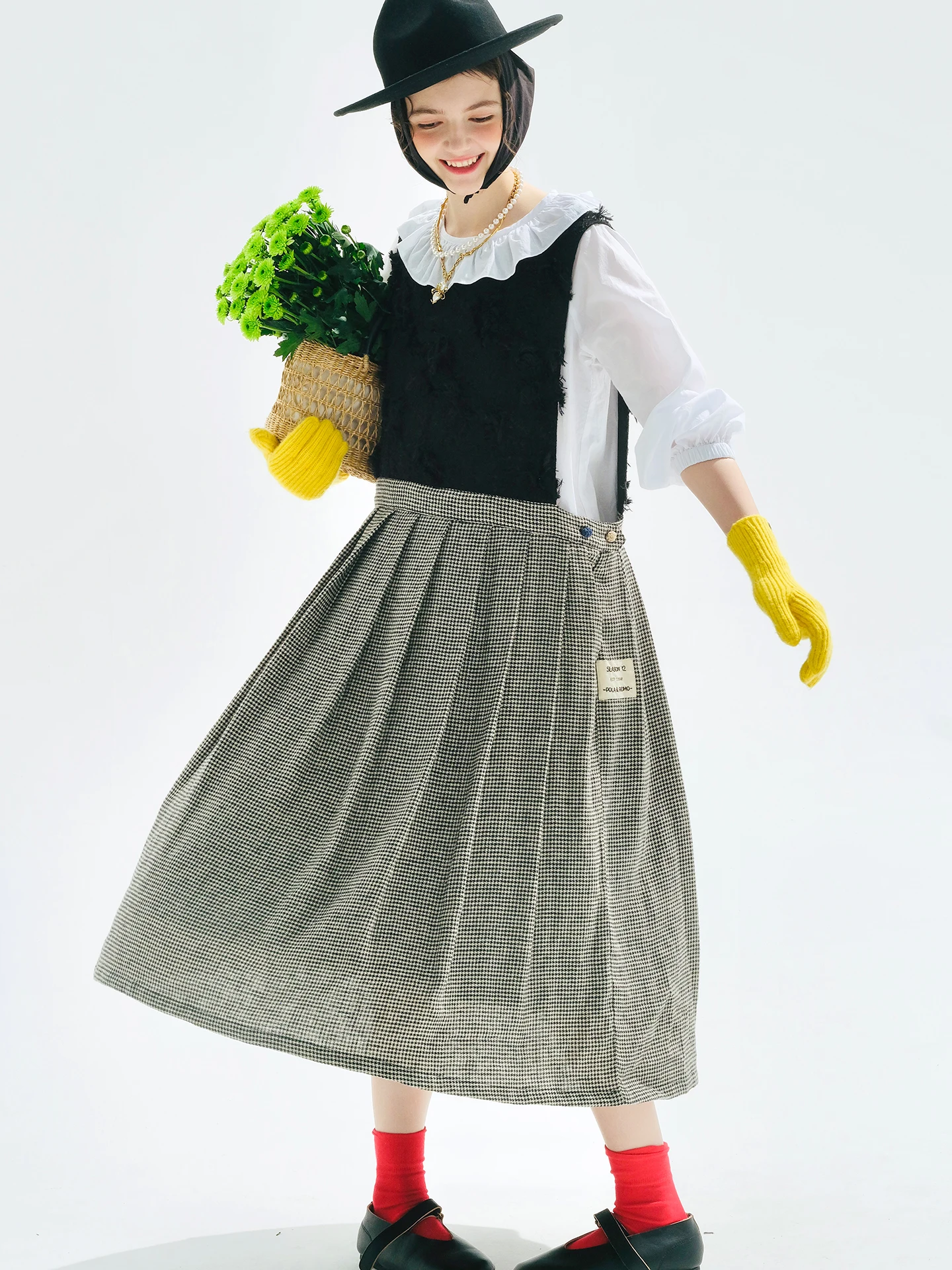 Czarna sukienka bez rękawów w stylu vintage z wzorem w kratę Świetna na randki kawowe Super stylowa 255189