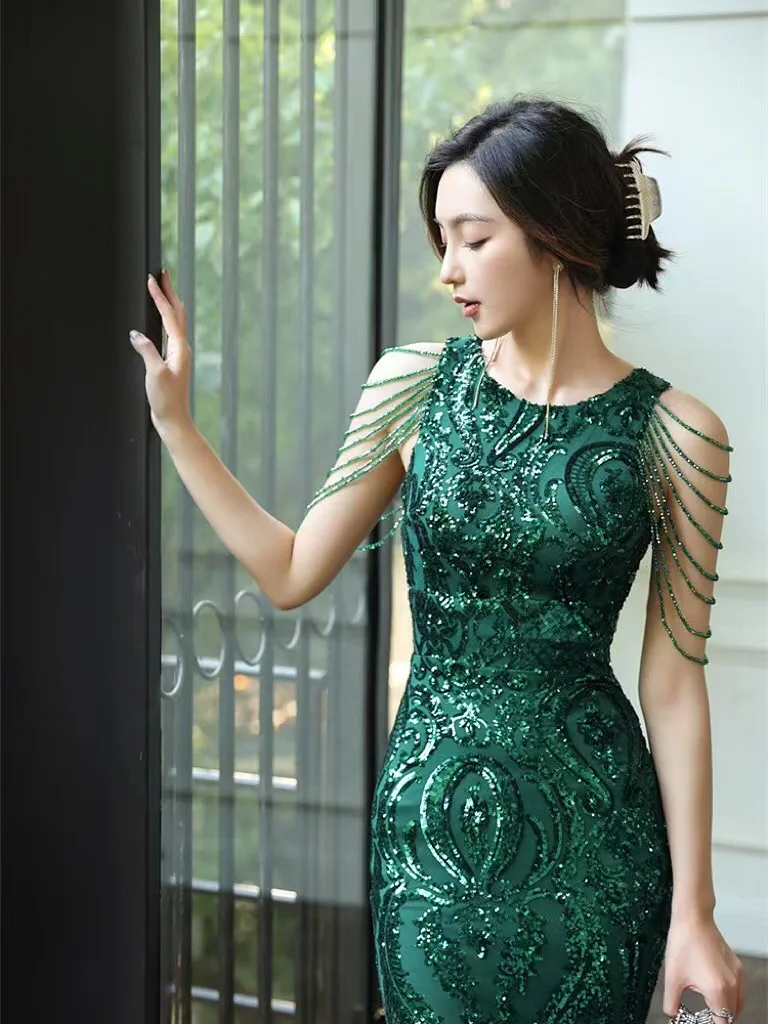 Green Evening Dresses Mermaid Sleeveless Beading Trim Sexy Hole Back Evening Party Gown For Women