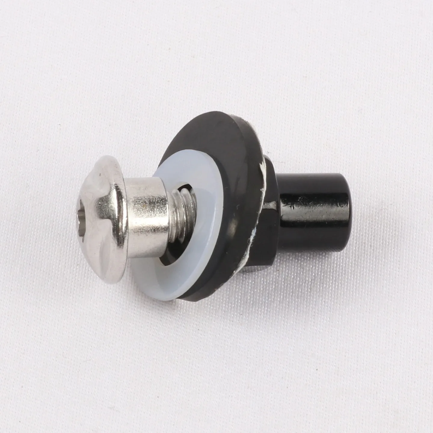 

Подходит для крепежных винтов лобового стекла ZONTES 368G, гаек, резиновых накладок, гаек, нейлоновых накладок, аксессуаров для установки лобового стекла.