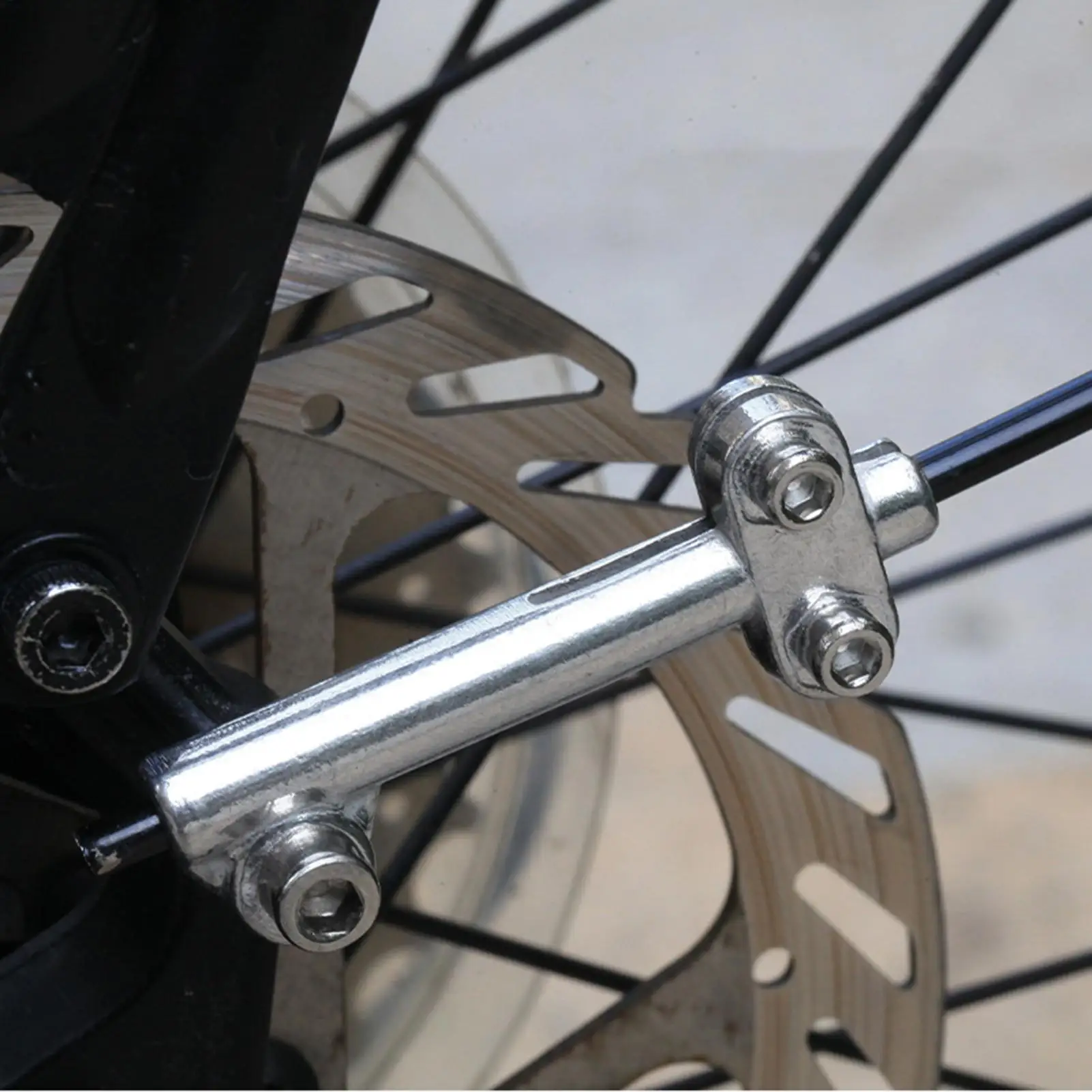 4 Stück Fahrrad-Schutzblechhalterungen, verstellbare Schutzblechhalterungen aus Aluminiumlegierung, leichte, rostfreie Montagestützstangen für den Rennradgebrauch – Detail 2