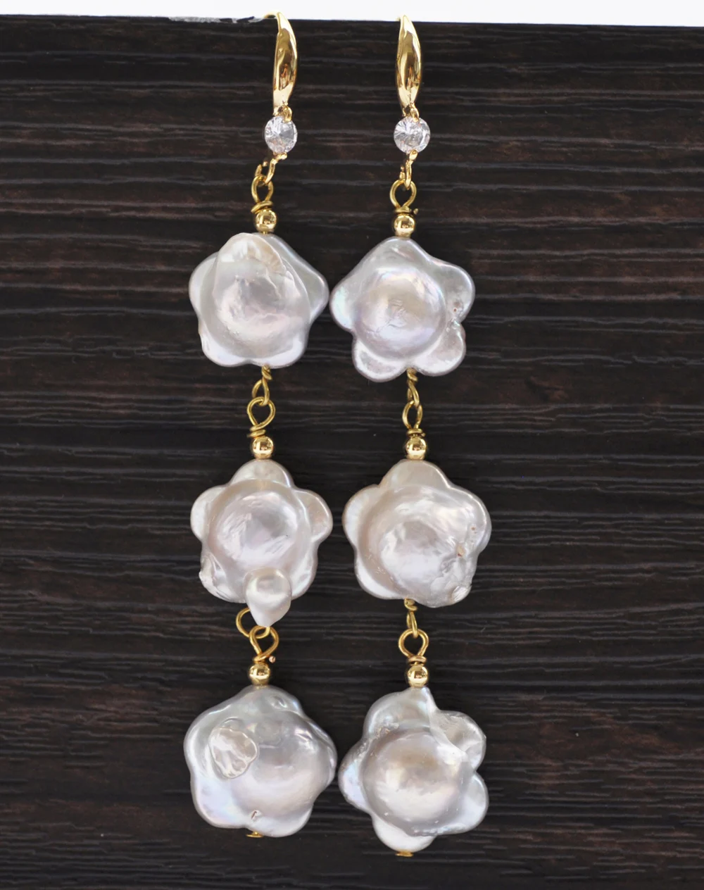 MTC·STARZ  3Row 16mm White Coin Plum-blossom Pearl Dangle Earring CZ (Z10771 )