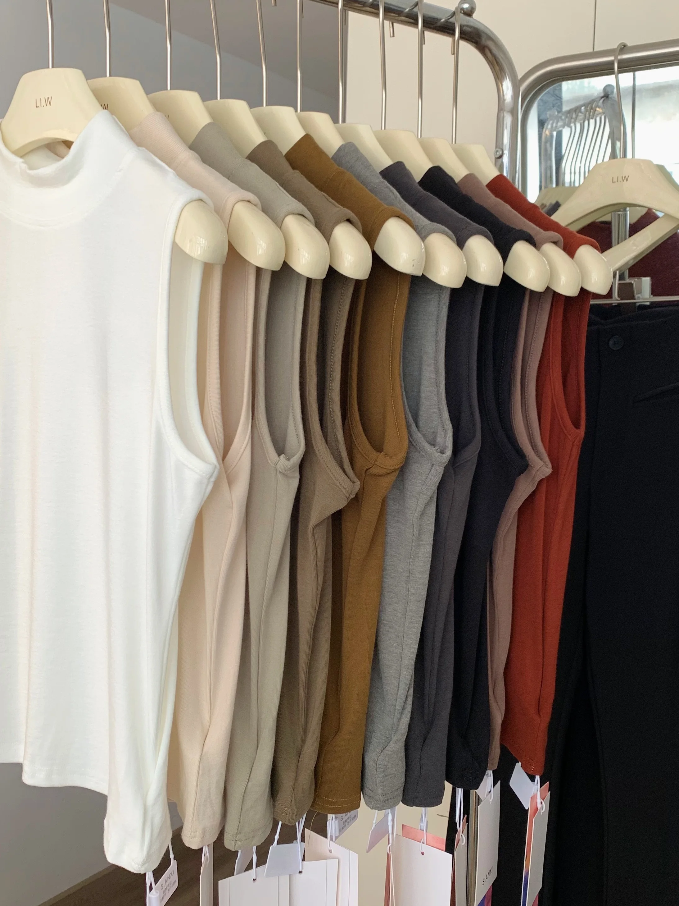 

Женский облегающий жилет с высоким воротником в американском стиле, с эффектом похудения, для повседневной носки, с круглым вырезом, стандартный крой.