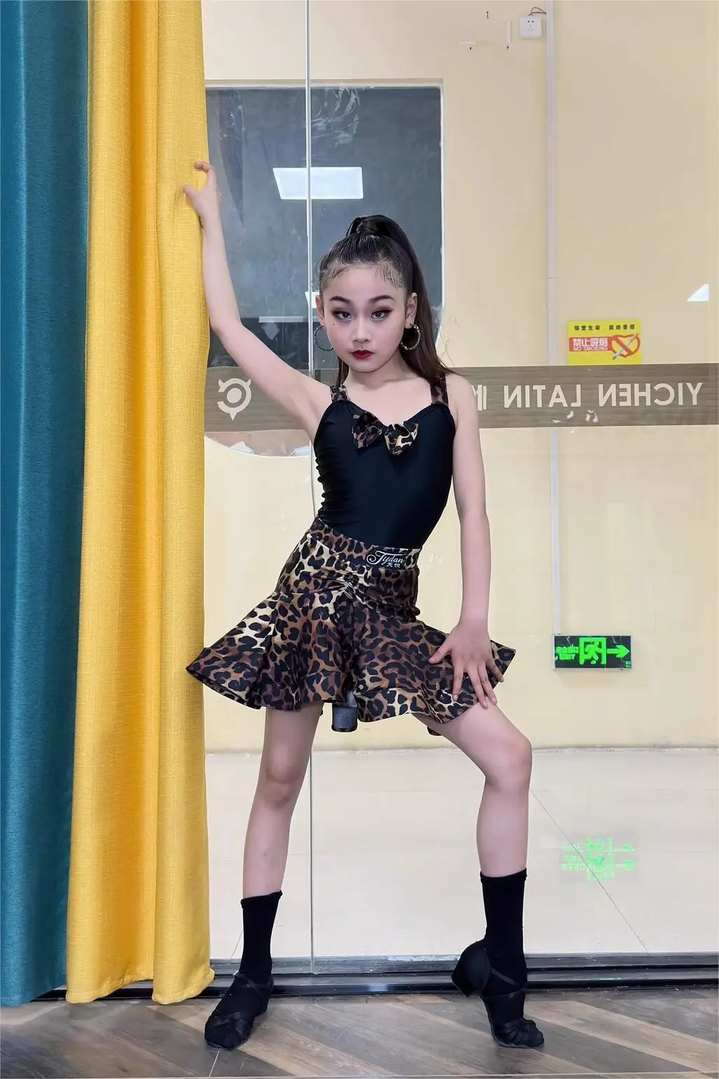 

Customized Women Adult Girls Latin Dance Costume Professional Competition Training Performance Dress Strap Leopard Pattern Skirt