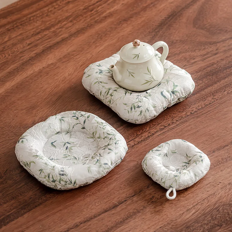 

Elegant Brocade Embroidery Coaster Set Thick Heat Resistant Tea Cup Saucer with Zhixin