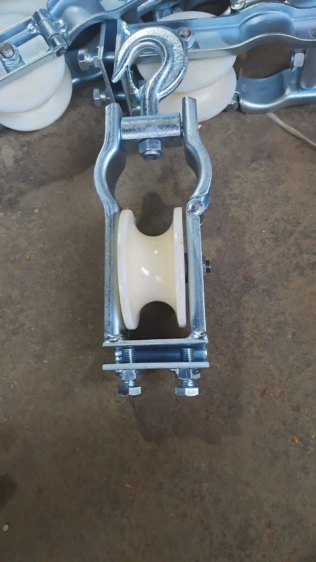 Нейлоновый или алюминиевый шкив для кабеля с заземлением Роликовый блок для заземляющего кабеля передачи энергии Блок для заземляющего провода