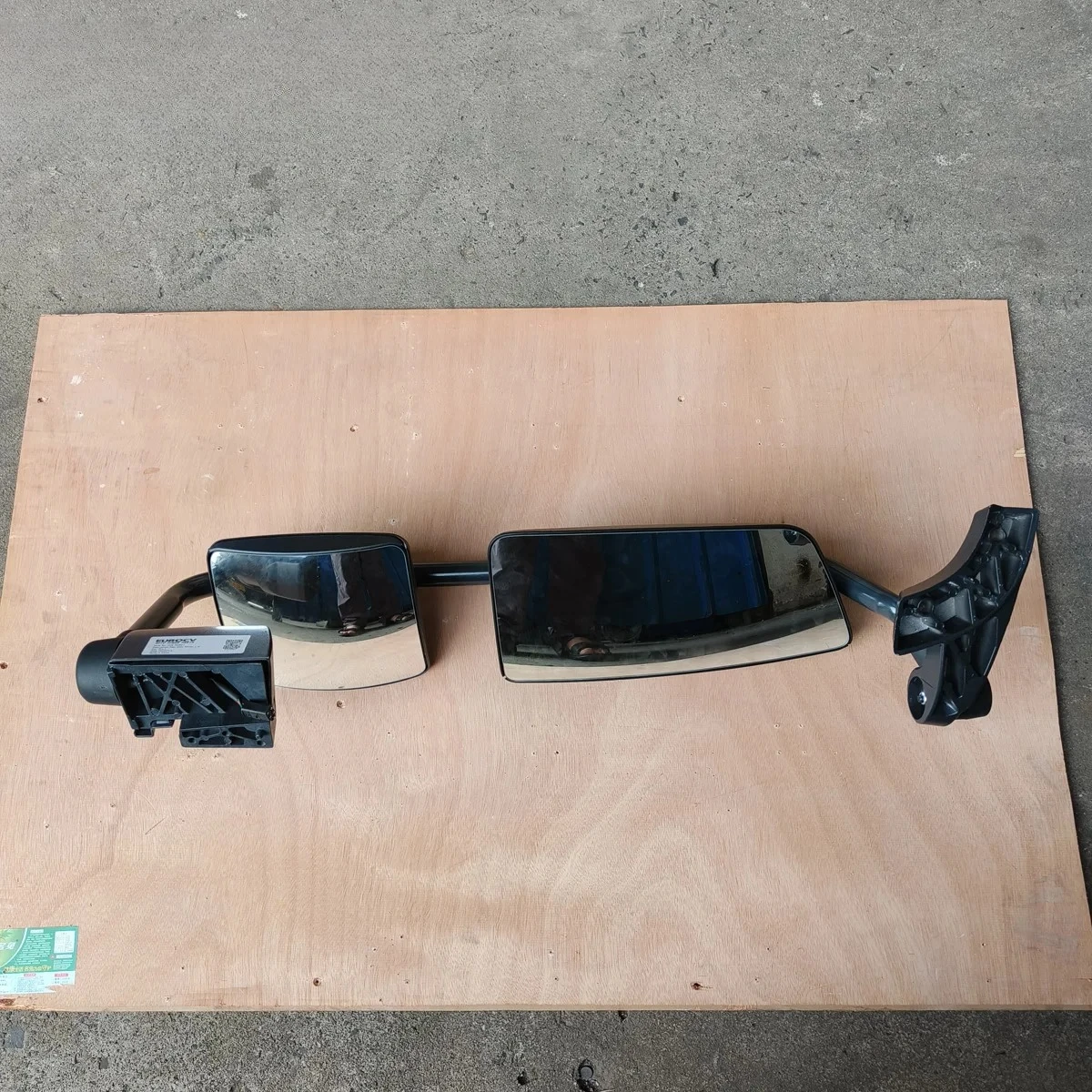 Suku Cadang Truk Eur ocv VOE 84214241 L.H Kaca Spion