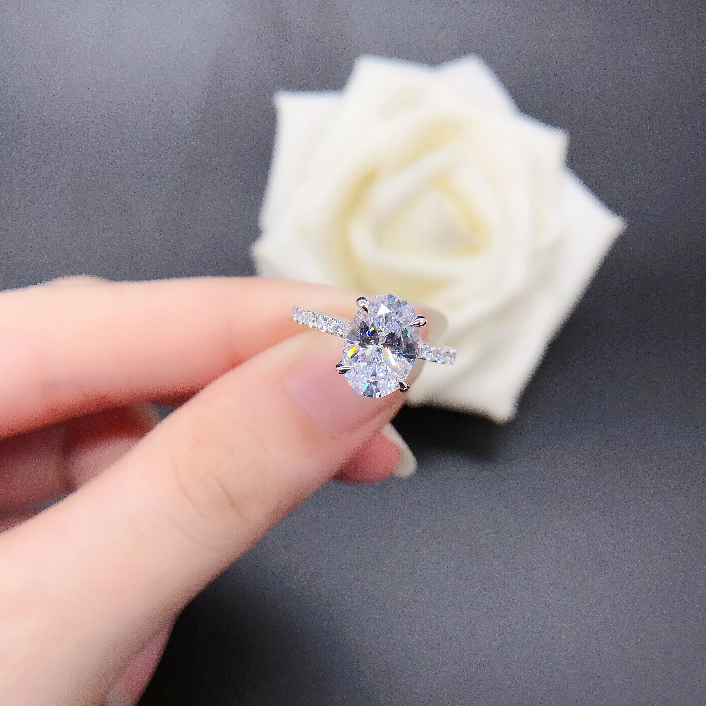 Test positiv 7 x 10 mm 2,5 Karat Ovalschliff D-Farbe VVS1 Moissanit-Diamantring 18 Karat Weißgold Verlobungsring Edler Schmuck 168r – Detail 1