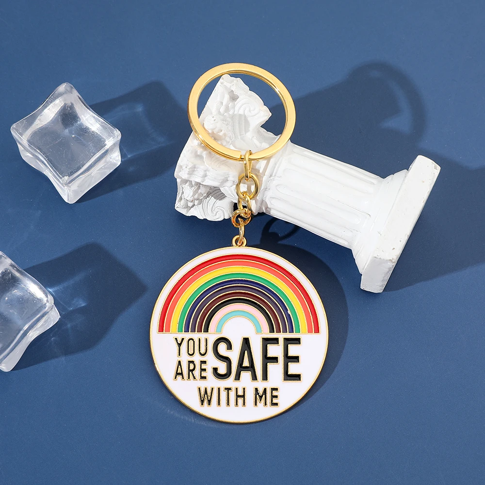 أنت آمنة معي قوس قزح العلم فخر LGBT عشاق المفاتيح لحقيبة الظهر Keyrings مجوهرات اكسسوارات هدايا