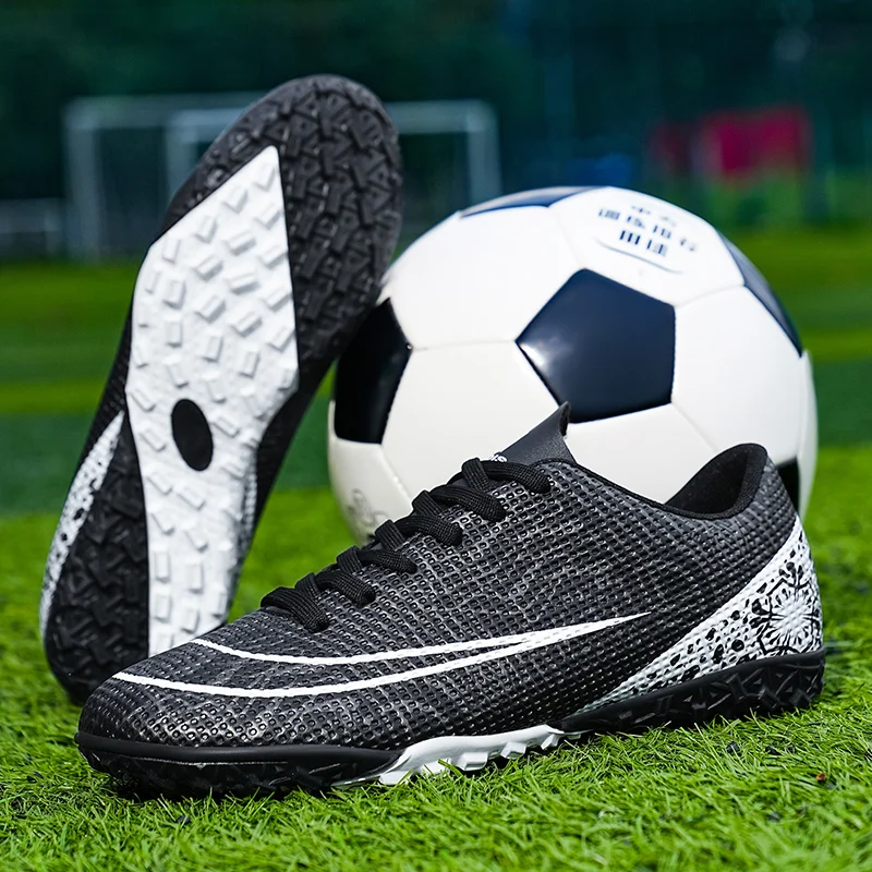 New Men\'s Football Boots Professional Cleats Match FG Soccer Shoes Children\'s Football Shoes Outdoor Non Slip Sport Footwear