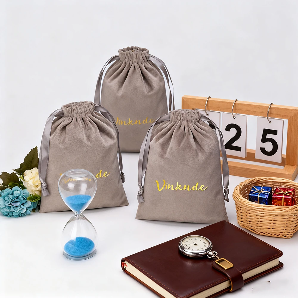

High-End Mini Grey Velvet Bag for Jewelry Custom Logo Printing Soft Packaging for Ring Bracelets Earrings Wedding Christmas Gift