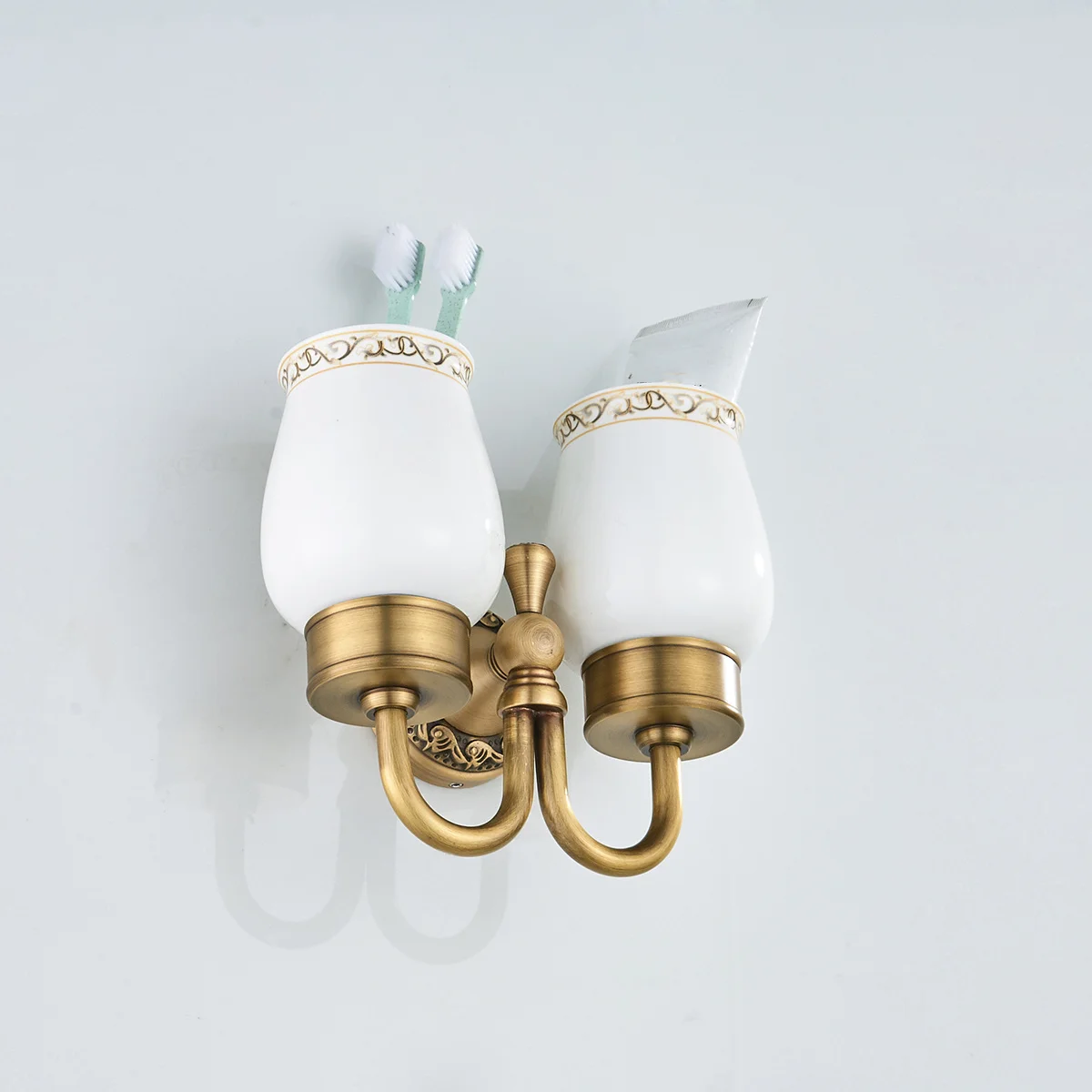 

Vintage Copper Double Ceramic Cup Toothbrush Holder Wall Mounted Tumbler Rack Organizer Bathroom Hotel Rust Free