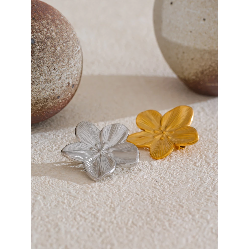 Yhpup Hot Style Stainless Steel Metal Flower Brooch Pin 18K PVD Plated Clothing Accessories Waterproof Fashion Jewelry Gift