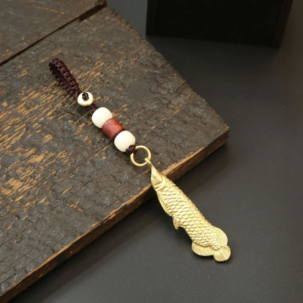 Abalorio Retro de pez de latón para mujer, colgante de llave de Metal dorado/bronce, colgante de llave de coche