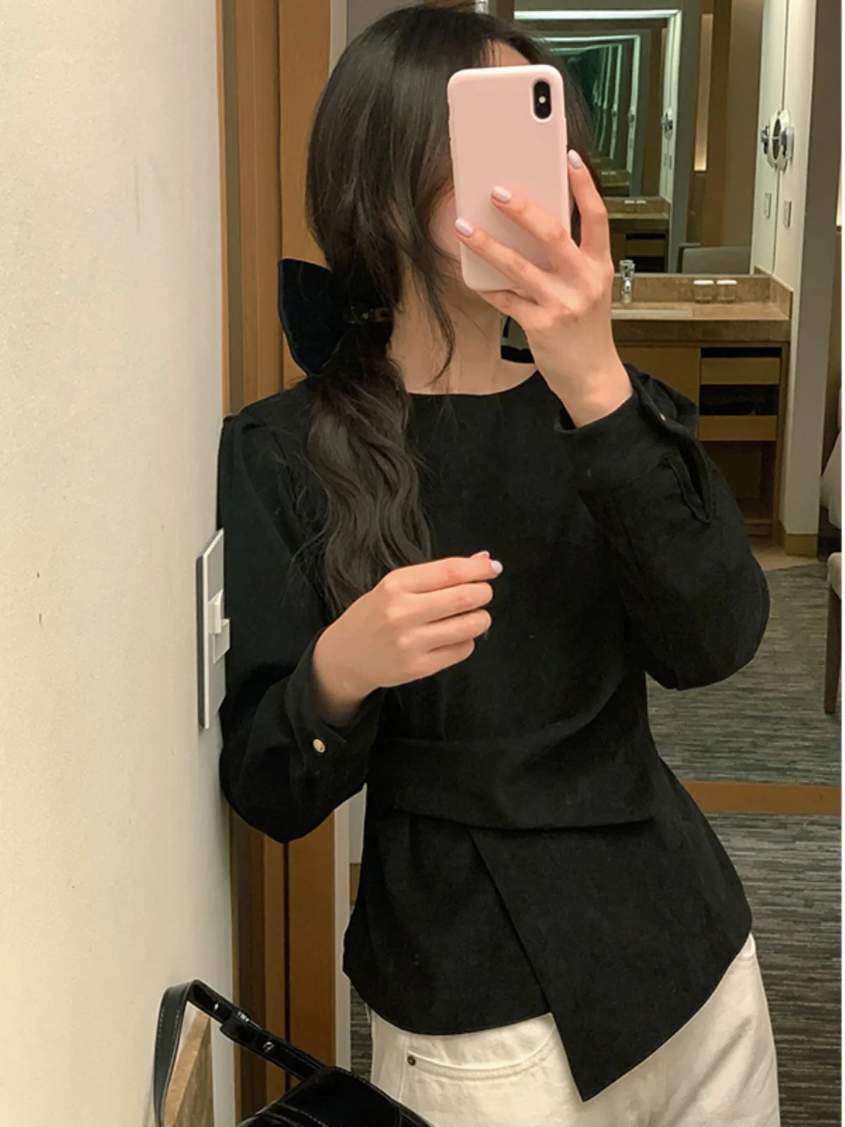 Early Spring Women's Shirt Bow Waist Slim Fit Short Sle Elegant Korean Version Unusual Design Office Commute Fashion