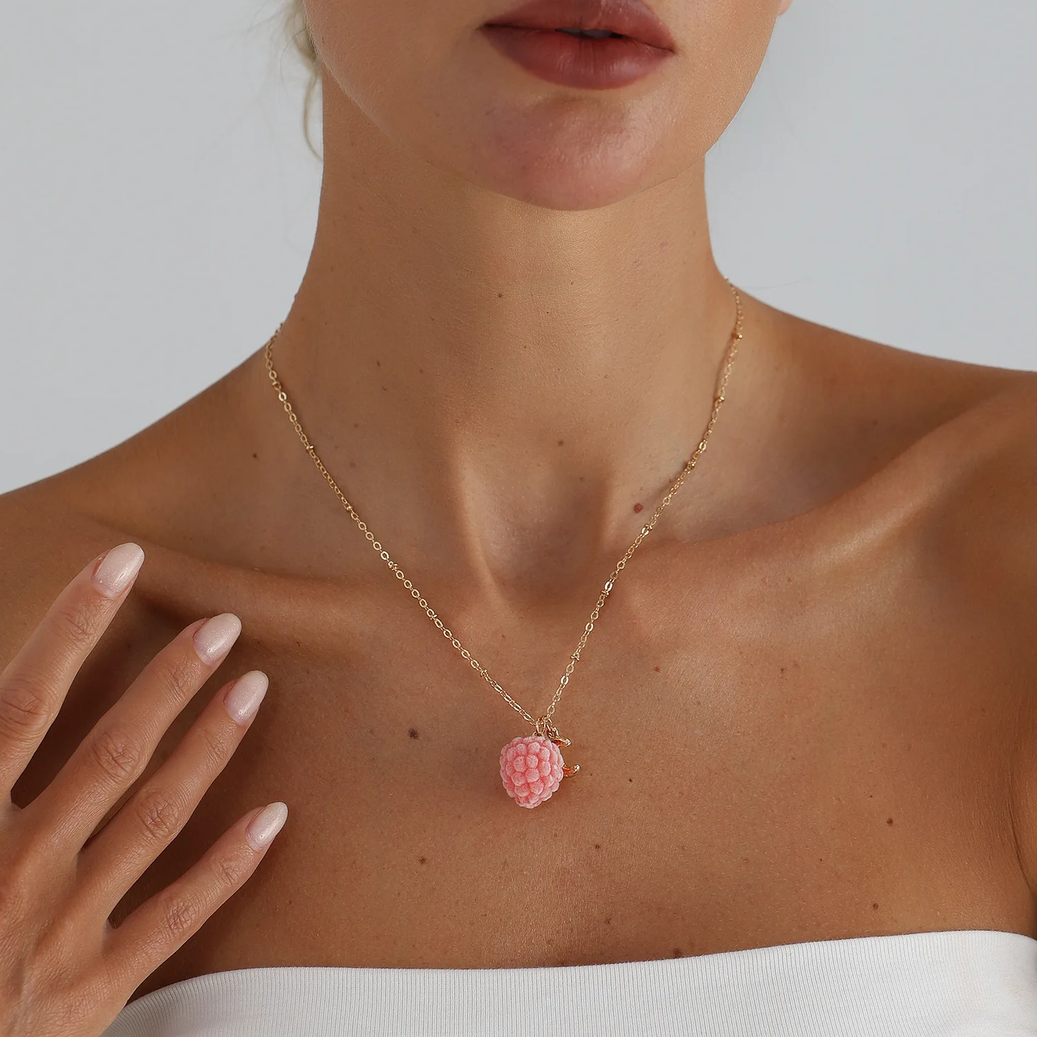 Creative Trendy Sweet Pink Raspberry Simulated Pearl Necklaces for Women Exquisite Cute Y2K New Fashion Wedding Jewelry Gifts