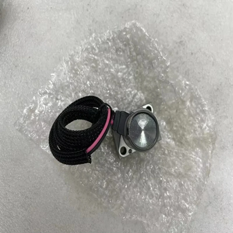 Válvula piloto de bomba hidráulica de válvula solenoide 702-21-57500 702-21-57600 702-21-55901 para piezas de excavadora PC200 PC220