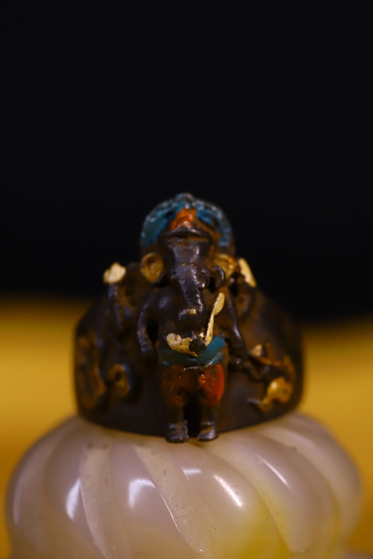 

1"Tibetan Temple Collection Old Bronze Painted Elephant Trunk God of Wealth Ring Amulet pendant Buddhist utensils Town House