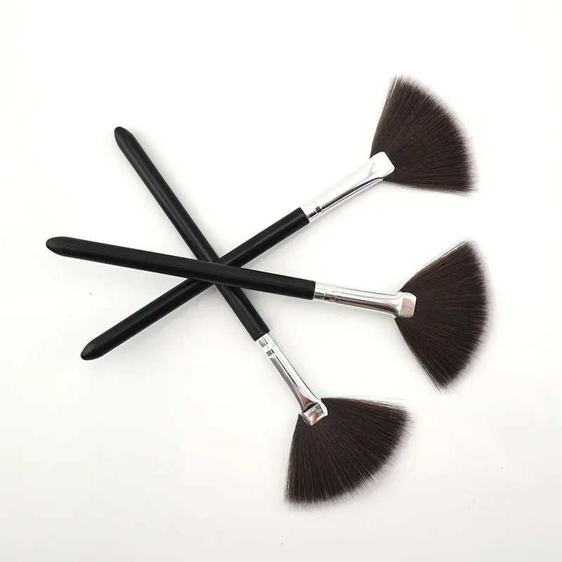 1pcs Fan Make Up Brushes Blush Highlighter Contour Loose Powder Face Brush Korean Soft Cozy Professional Make Up Tools