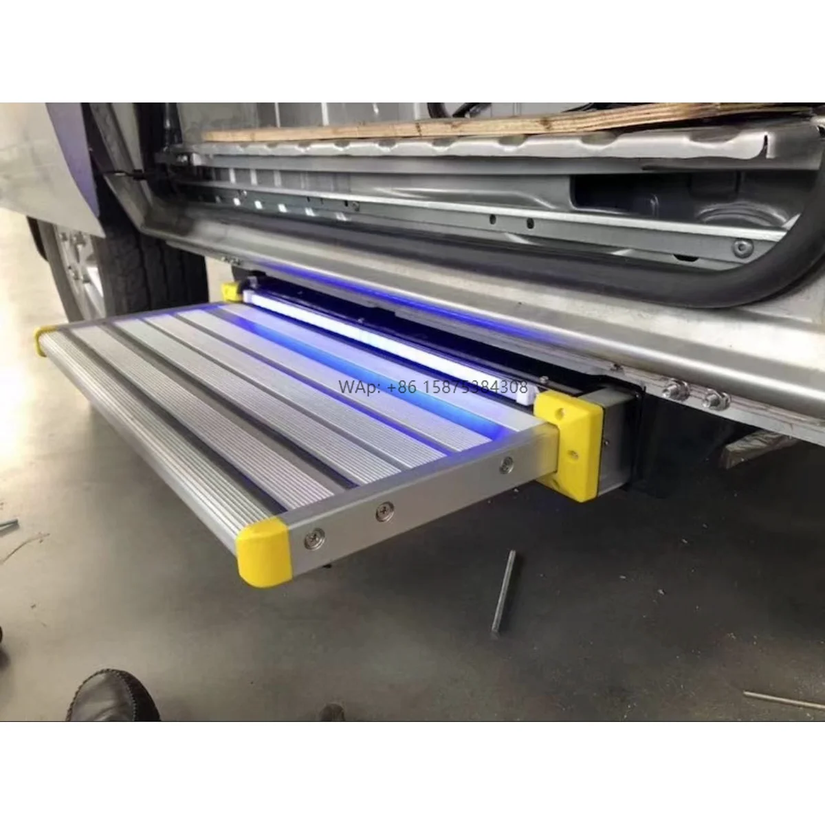 

Electric Pedal(Middle Door) Mercedes Sprinter Auto Parts W907 for Mercedes Benz Sprinter Van