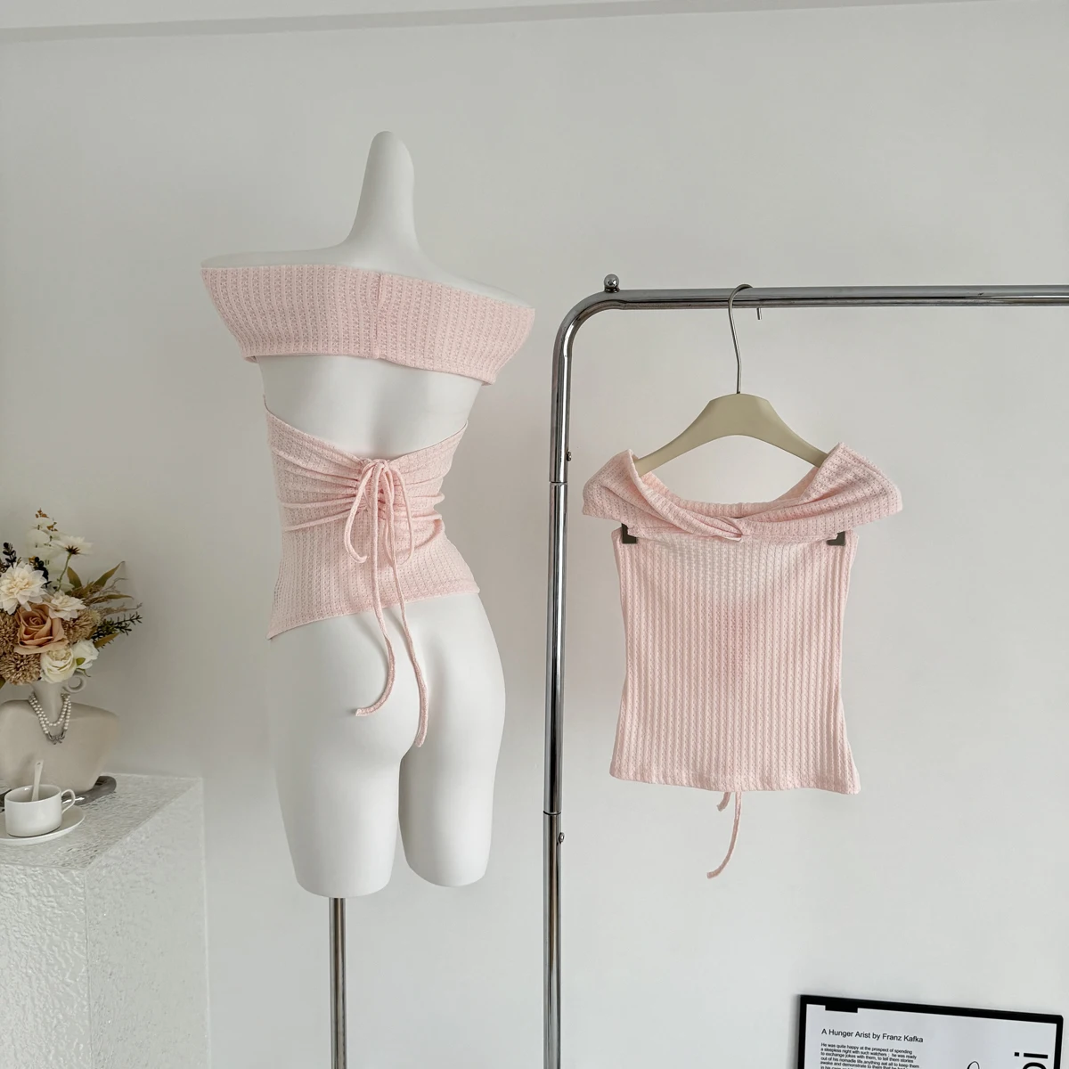 Fangxin Girl Shoulder Bared Knot Design T-Shirt Women's Short Fit Summer New Style Top Fashion Casual Wear