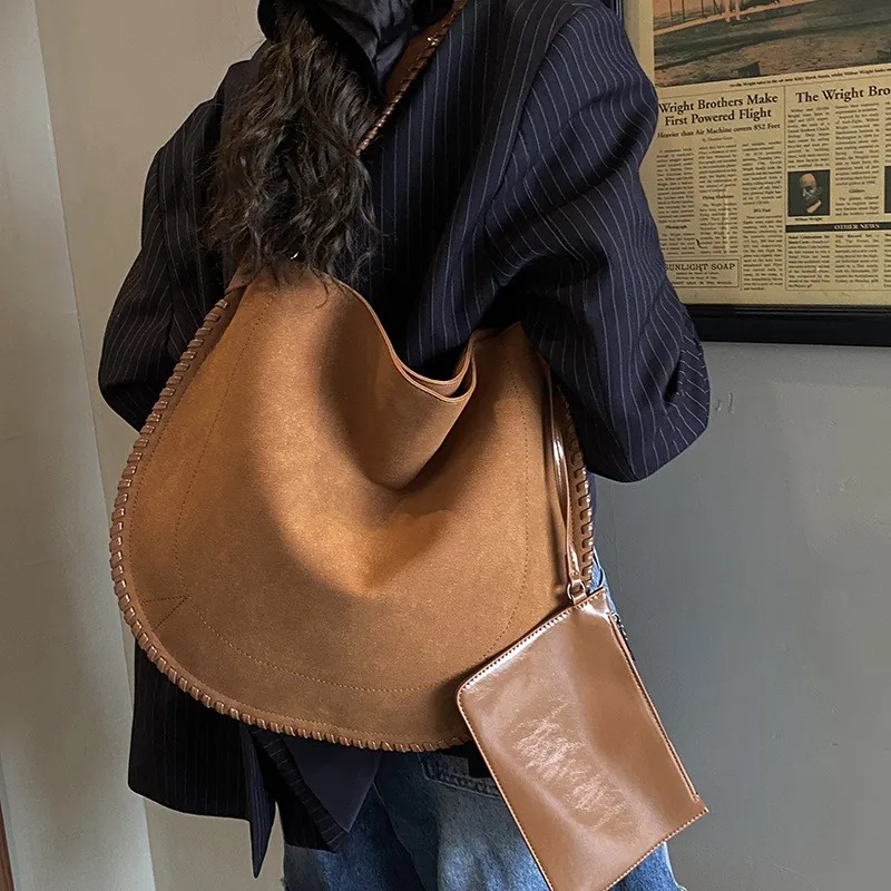 

Новинка 2024 года, большая женская сумка-тоут Capaci, пригородная сумка, осенне-зимняя сумка на одно плечо с ощущением мочи, материал PU