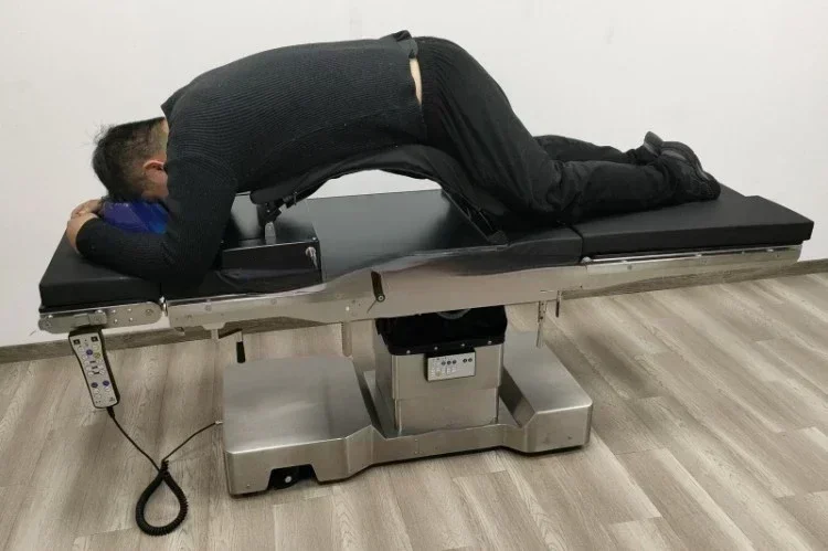 Q-016B Carbon Fiber Material Curved Spine Frame For Spinal Surgery Prone Position Surgery Wilson Frame