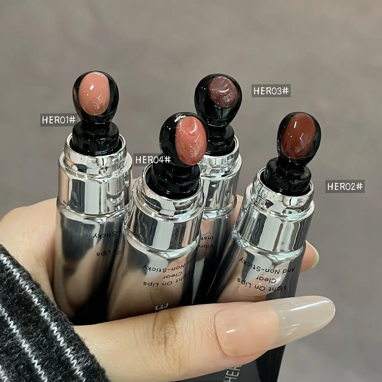 HERORANGE Glacier Rock Mirror Water Glazed Lip Glaze Moisturizes and Moisturizes, Forming a Film That Is Not Easy to Fade